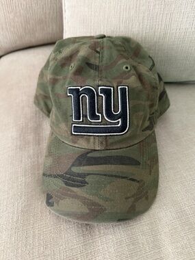 New York Giants Camo Logo Baseball Cap - Green Camo